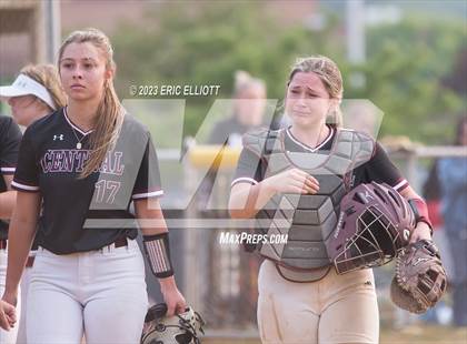 Thumbnail 3 in Greensburg Central Catholic vs Cranberry Area (PIAA 2A 1st Rd) photogallery.