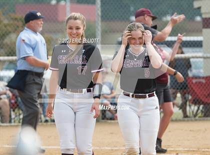 Thumbnail 3 in Greensburg Central Catholic vs Cranberry Area (PIAA 2A 1st Rd) photogallery.