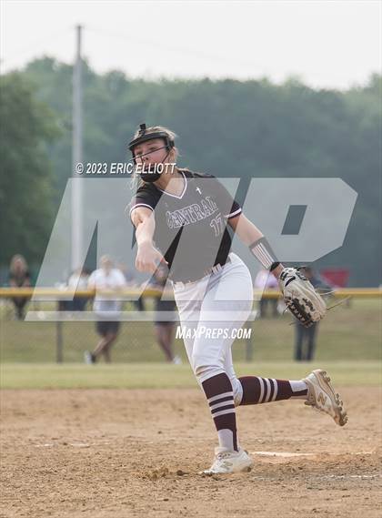 Thumbnail 3 in Greensburg Central Catholic vs Cranberry Area (PIAA 2A 1st Rd) photogallery.
