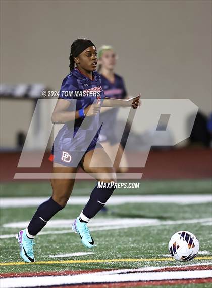 Thumbnail 2 in Catawba Ridge @ Providence Day photogallery.