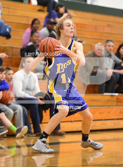 Thumbnail 2 in Lyons @ Glenbard West photogallery.