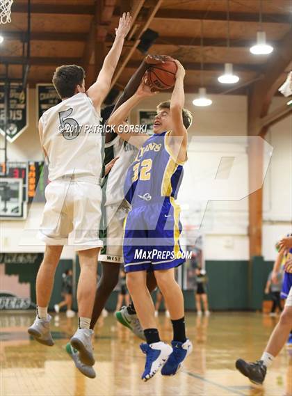 Thumbnail 3 in Lyons @ Glenbard West photogallery.