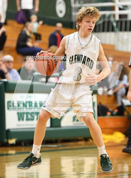 Thumbnail 2 in Lyons @ Glenbard West photogallery.