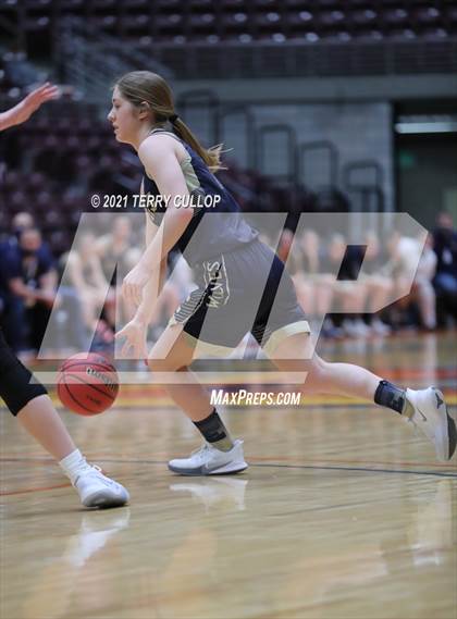 Thumbnail 1 in Enterprise vs. Beaver (UHSAA 2A 5th Place) photogallery.