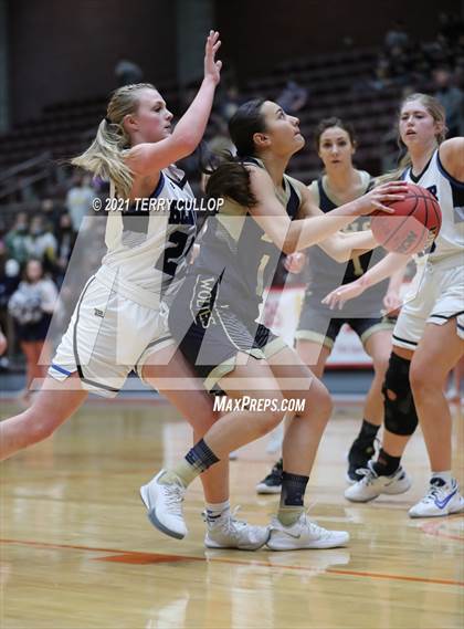 Thumbnail 1 in Enterprise vs. Beaver (UHSAA 2A 5th Place) photogallery.