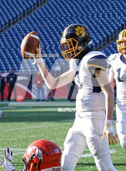Thumbnail 3 in Littleton vs. Middleborough (MIAA Division 6 Final) photogallery.