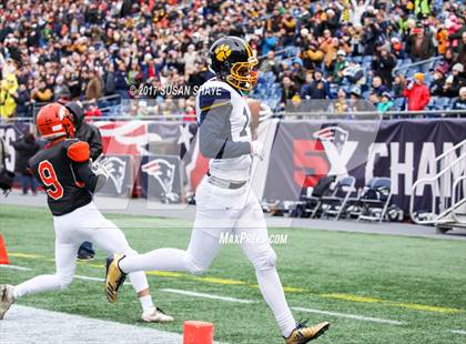 Thumbnail 1 in Littleton vs. Middleborough (MIAA Division 6 Final) photogallery.