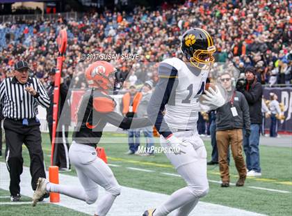 Thumbnail 2 in Littleton vs. Middleborough (MIAA Division 6 Final) photogallery.