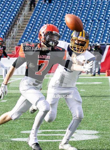 Thumbnail 2 in Littleton vs. Middleborough (MIAA Division 6 Final) photogallery.