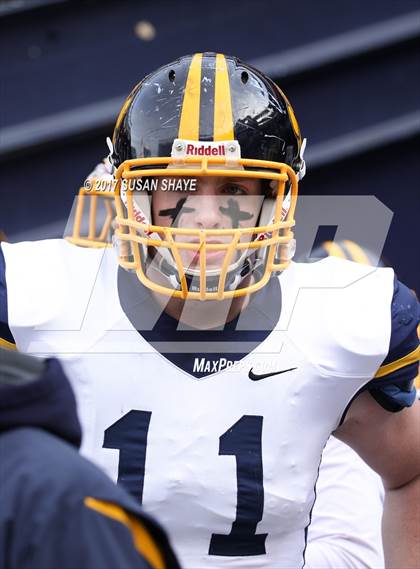 Thumbnail 1 in Littleton vs. Middleborough (MIAA Division 6 Final) photogallery.