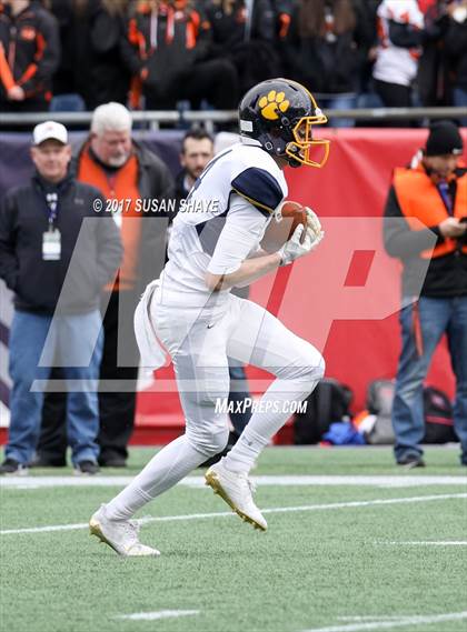 Thumbnail 3 in Littleton vs. Middleborough (MIAA Division 6 Final) photogallery.