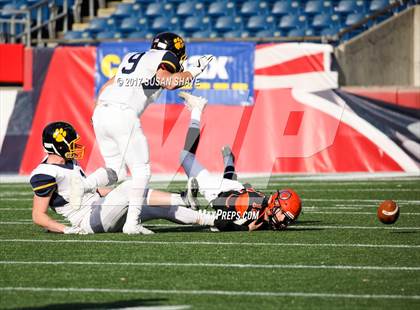 Thumbnail 2 in Littleton vs. Middleborough (MIAA Division 6 Final) photogallery.