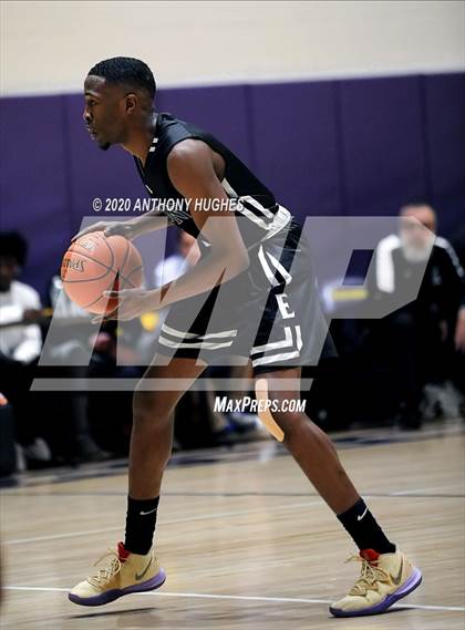 Thumbnail 1 in Elmont Memorial @ Sewanhaka photogallery.