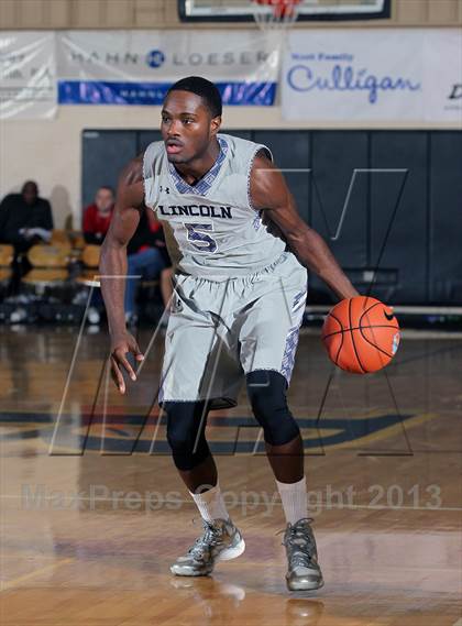Thumbnail 3 in Greenforest vs. Lincoln (City of Palms Classic) photogallery.