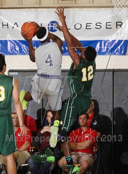 Thumbnail 2 in Greenforest vs. Lincoln (City of Palms Classic) photogallery.