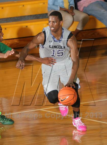 Thumbnail 2 in Greenforest vs. Lincoln (City of Palms Classic) photogallery.