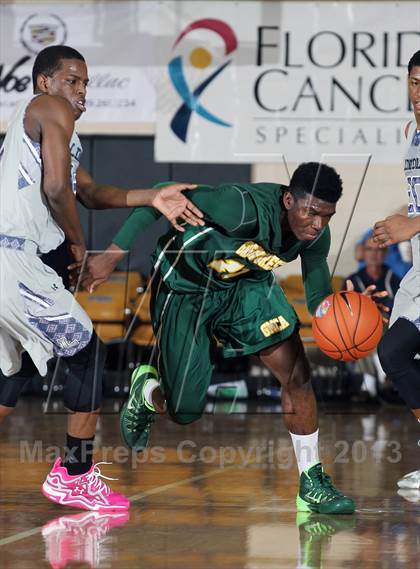 Thumbnail 3 in Greenforest vs. Lincoln (City of Palms Classic) photogallery.