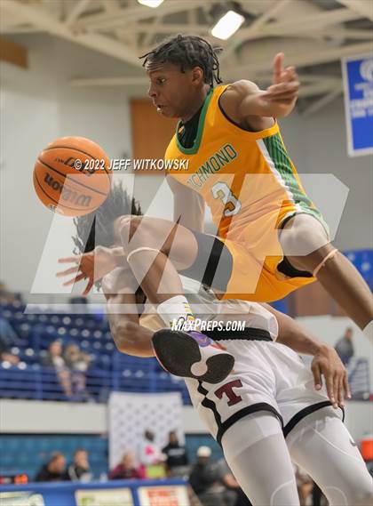 Thumbnail 3 in Richmond vs. Trinity Christian (Hoops and Dreams Showcase at Fayetteville State University) photogallery.