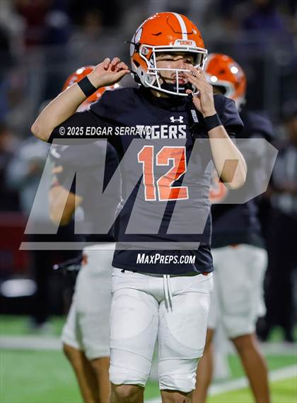 Thumbnail 3 in La Habra vs San Jacinto (CIF SS D4 Final) photogallery.