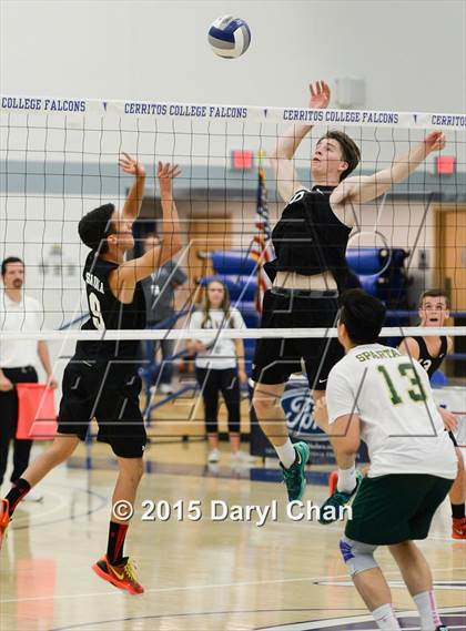 Thumbnail 2 in Damien vs. Arrowhead Christian (CIF-SS D5 Final) photogallery.