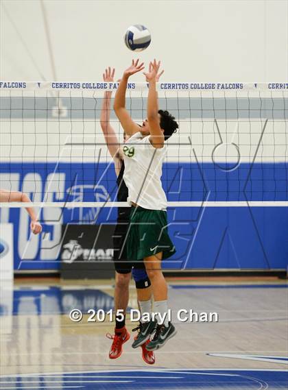 Thumbnail 2 in Damien vs. Arrowhead Christian (CIF-SS D5 Final) photogallery.