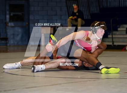 Thumbnail 3 in Whitwell vs Chattanooga Central photogallery.