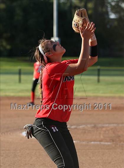 Thumbnail 2 in La Canada vs. Hart (T.O. Tournament) photogallery.
