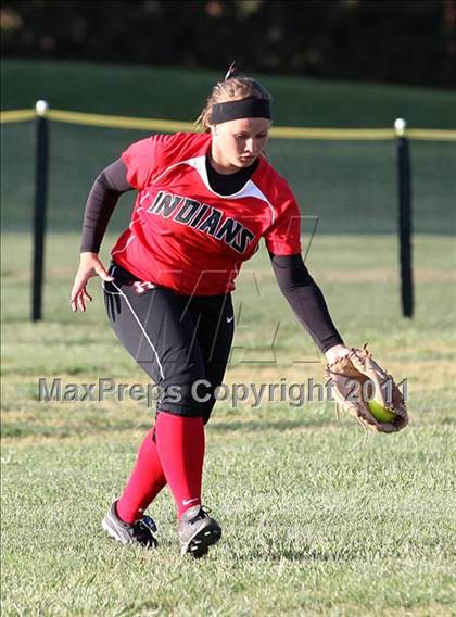 Thumbnail 2 in La Canada vs. Hart (T.O. Tournament) photogallery.