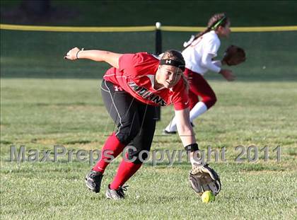 Thumbnail 3 in La Canada vs. Hart (T.O. Tournament) photogallery.