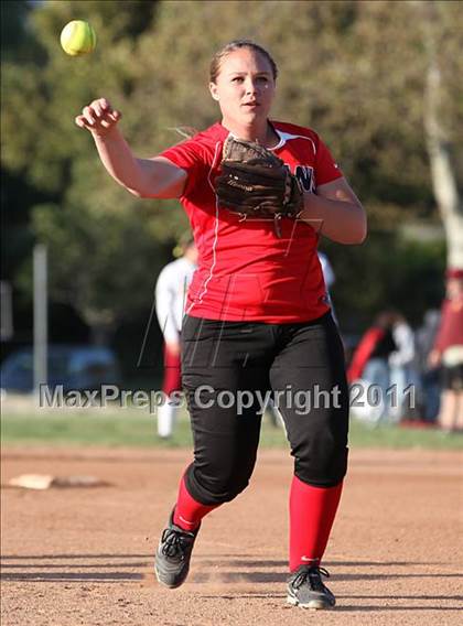 Thumbnail 1 in La Canada vs. Hart (T.O. Tournament) photogallery.