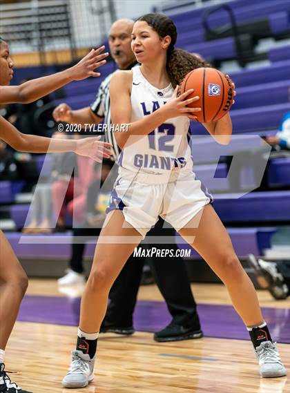Thumbnail 1 in Avon vs. Ben Davis (Ben Davis Holiday Classic) photogallery.