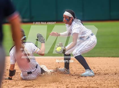 Thumbnail 3 in Sweeny vs. Liberty (UIL 4A State Championship) photogallery.
