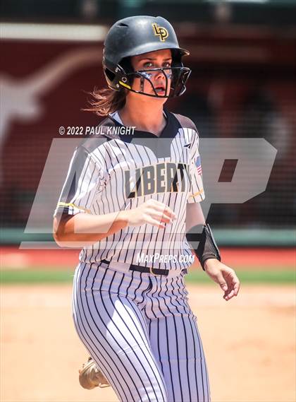 Thumbnail 2 in Sweeny vs. Liberty (UIL 4A State Championship) photogallery.