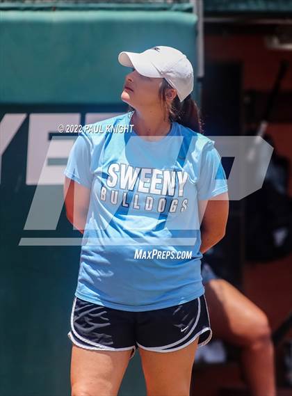 Thumbnail 2 in Sweeny vs. Liberty (UIL 4A State Championship) photogallery.