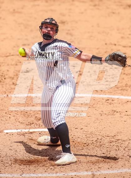 Thumbnail 2 in Sweeny vs. Liberty (UIL 4A State Championship) photogallery.
