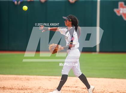 Thumbnail 1 in Sweeny vs. Liberty (UIL 4A State Championship) photogallery.