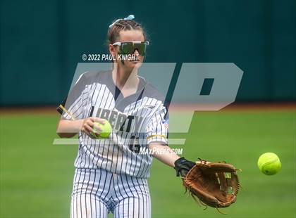 Thumbnail 2 in Sweeny vs. Liberty (UIL 4A State Championship) photogallery.