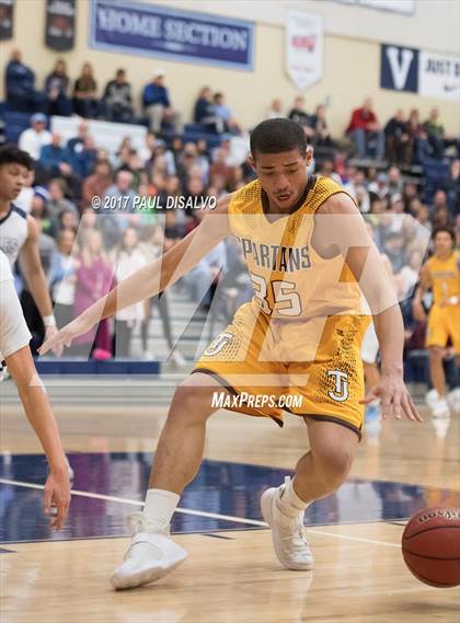 Thumbnail 2 in Valor Christian vs. Thomas Jefferson (CHSAA 4A Second Round) photogallery.