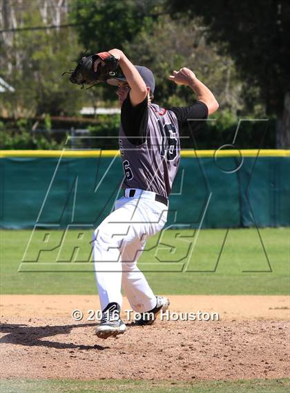 Thumbnail 2 in Glendora vs. Upland photogallery.