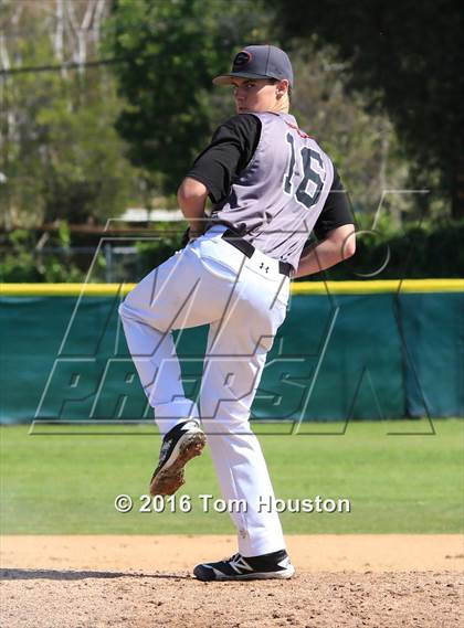 Thumbnail 2 in Glendora vs. Upland photogallery.