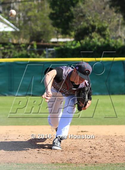 Thumbnail 3 in Glendora vs. Upland photogallery.