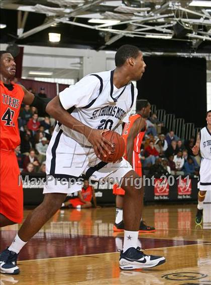 Thumbnail 1 in Hargrave Military Academy vs St. Thomas More (Spalding Hoophall Classic) photogallery.