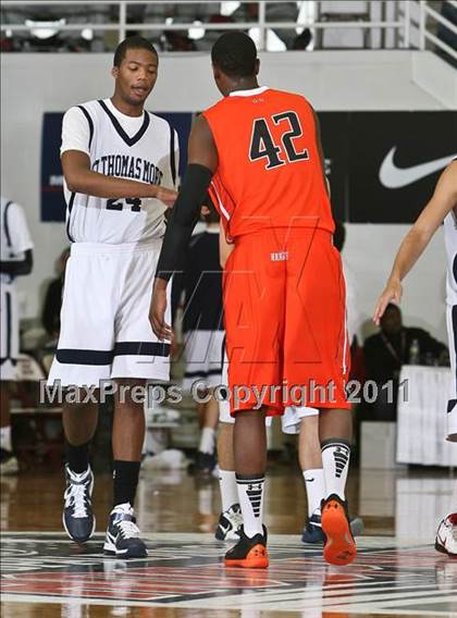 Thumbnail 2 in Hargrave Military Academy vs St. Thomas More (Spalding Hoophall Classic) photogallery.