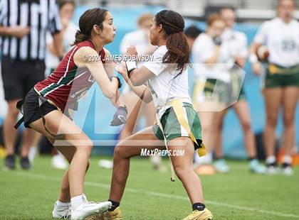 Thumbnail 3 in Fleming Island vs Chiles (Jaguars Preseason Classic) photogallery.
