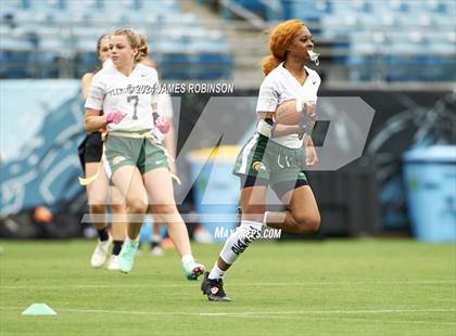 Thumbnail 3 in Fleming Island vs Chiles (Jaguars Preseason Classic) photogallery.