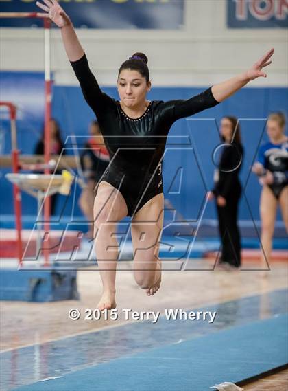 Thumbnail 1 in NYSPHSAA Championships 2015 photogallery.