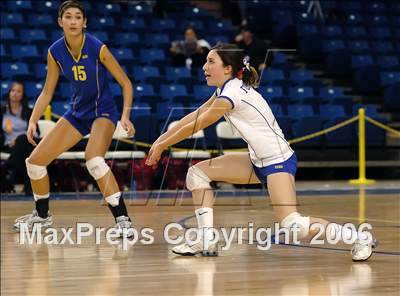 Thumbnail 2 in Los Alamitos vs. Foothill (State D1 Final) photogallery.