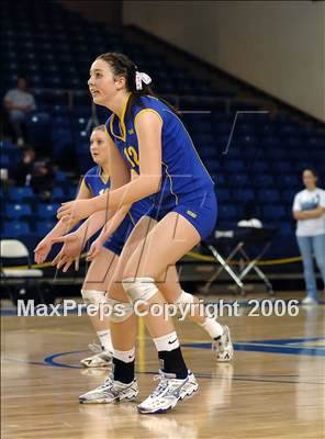 Thumbnail 2 in Los Alamitos vs. Foothill (State D1 Final) photogallery.