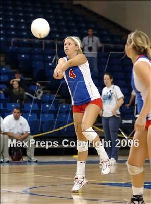 Thumbnail 1 in Los Alamitos vs. Foothill (State D1 Final) photogallery.