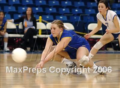Thumbnail 1 in Los Alamitos vs. Foothill (State D1 Final) photogallery.
